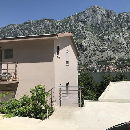 Apartmani Cuce Kotor Luaran gambar
